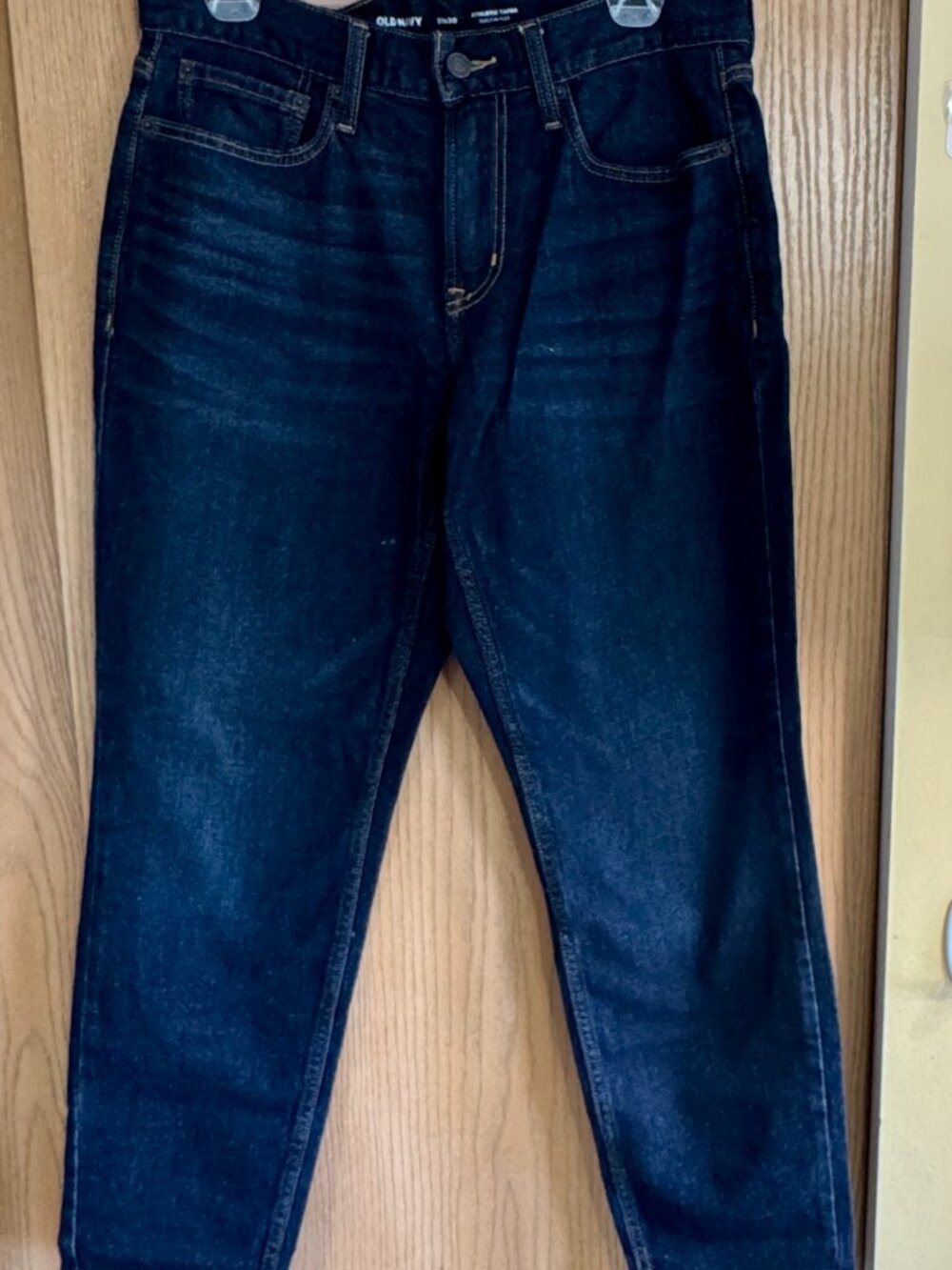 Old Navy Jeans Men’s Athletic Taper 31x30 Built In Flex and Dark Wash